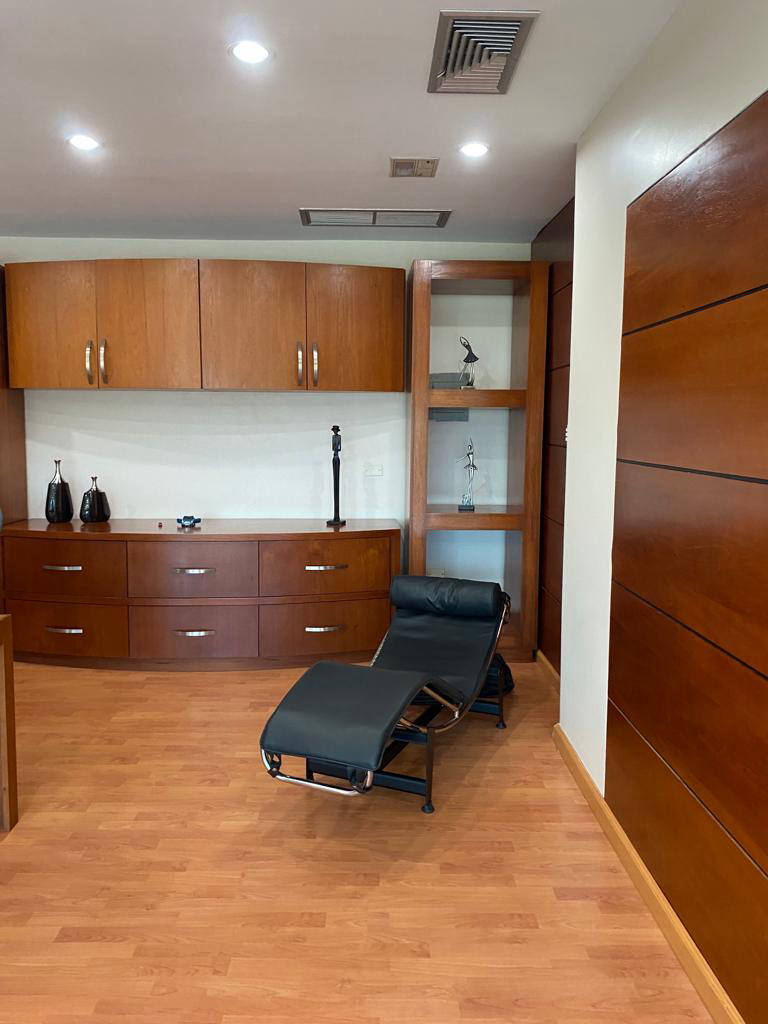 Квартира, 635 м², 48 000$ — FAKTOR